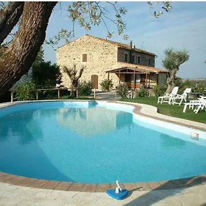 https://poggio-mario.it-tuscanyhotel.com