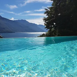 https://residence-giglio-comer-see.it-lombardy.com